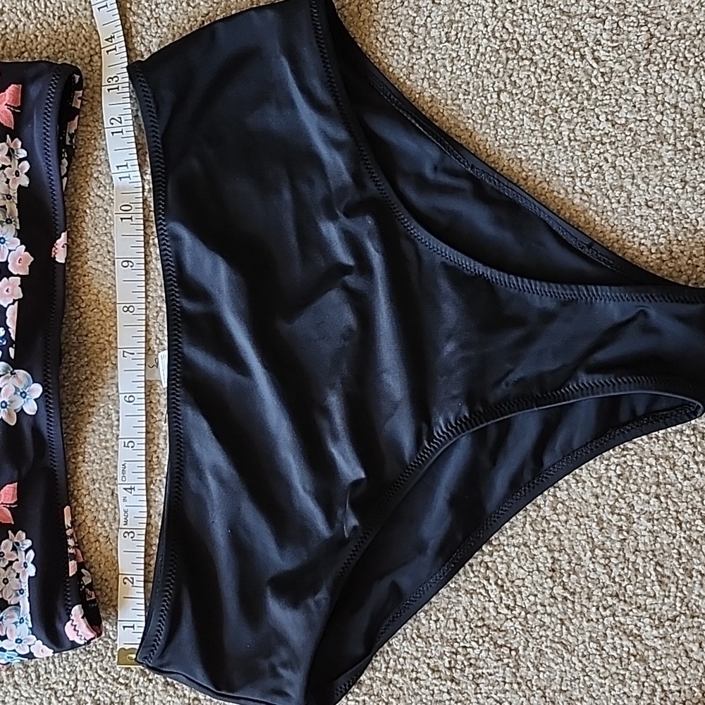 Halter Bikini Set - Picture 5 of 7